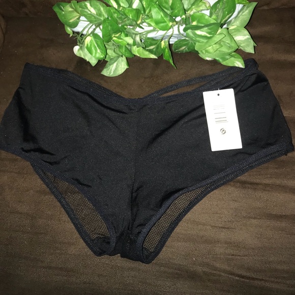 Panties - Picture 4 of 6